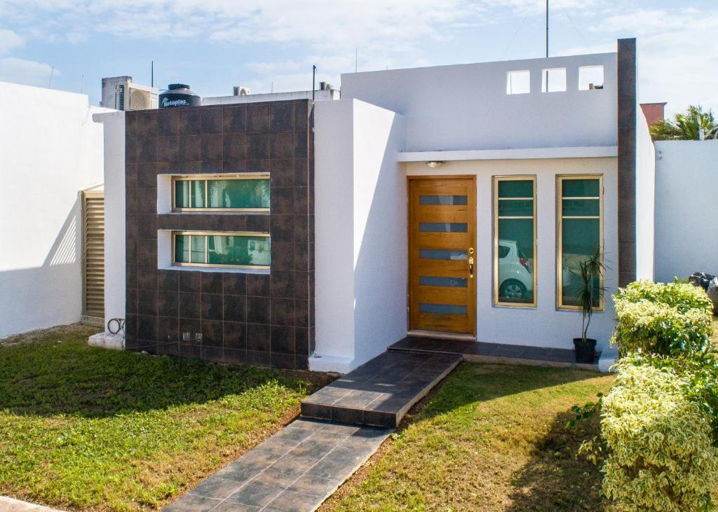 Casa moderna en segura Residencial Hacienda Chetumal photo 2