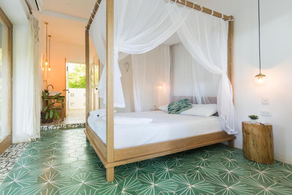 Casa del Pavo Real Boutique Hostel photo 4