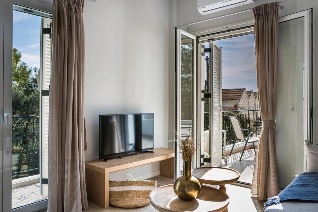 Julia's Luxury Suites, Cephallonia near Argostoli photo 3