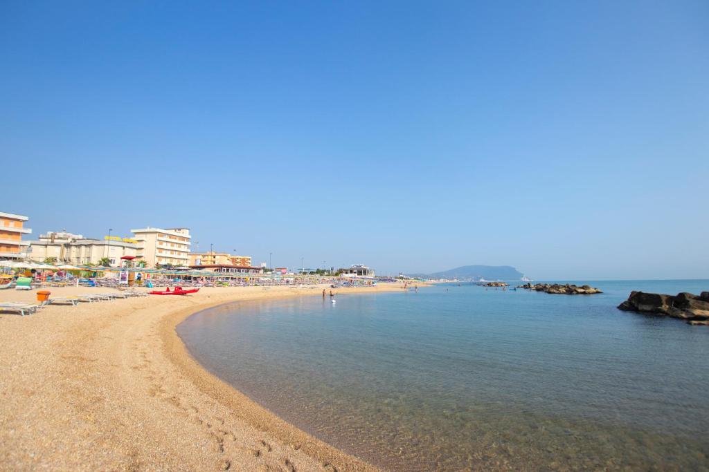 Hotel Giannino photo 2