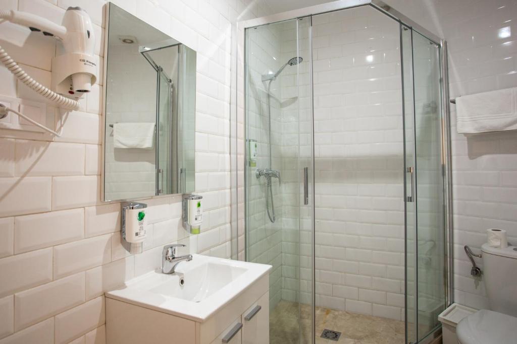 Студио (Стандартный трехместный номер-студио), Gran Central Suites