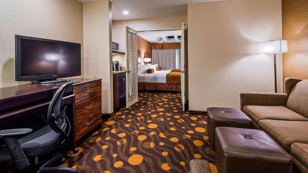 Сьюит (Люкс с 2 двуспальными кроватями – для некурящих), Best Western Plus Suites Hotel Coronado Island