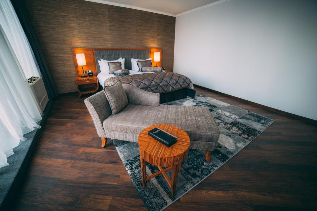 Damas International Hotel - Tap to explore photos