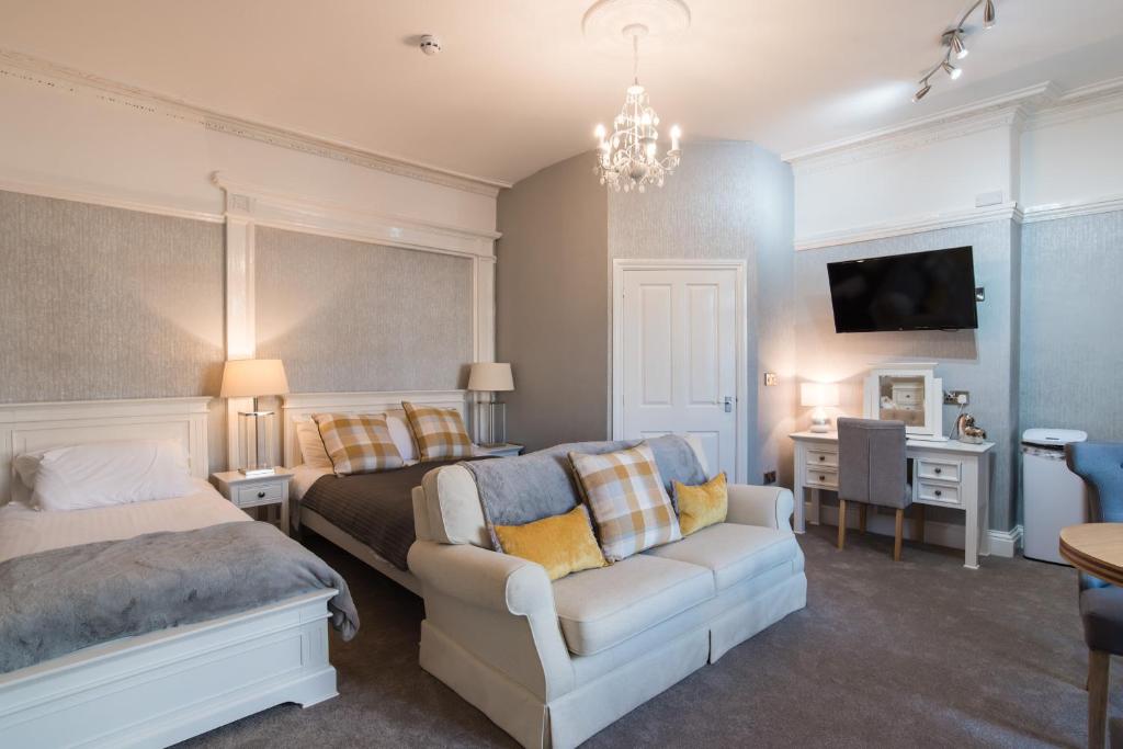 No 46 Marine Terrace photo 4