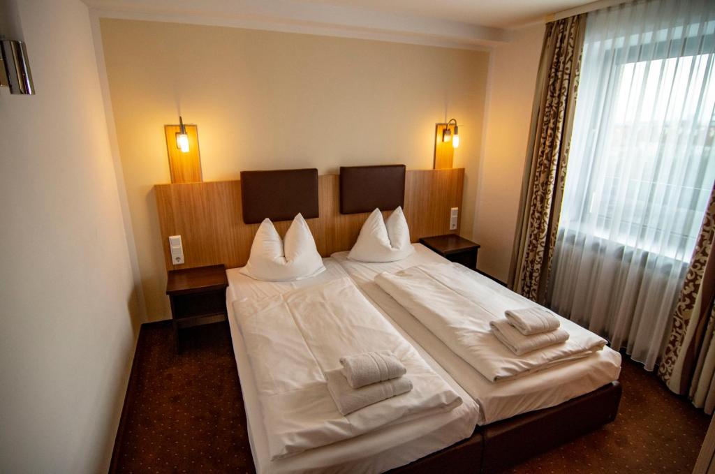 Семейный (Cемейный номер с собственной ванной комнатой), Ausbildungshotel St. Theresia