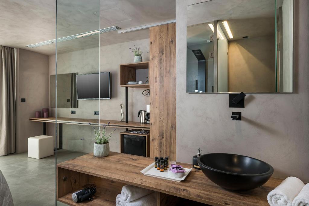 Icarus Hotel photo 2
