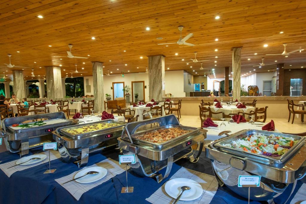 Hotel Sudu Araliya photo 4
