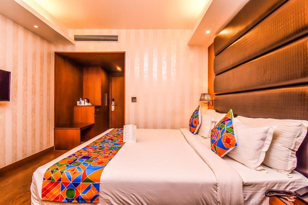 Двухместный (Номер Делюкс), FabHotel Prime The JK CR Park