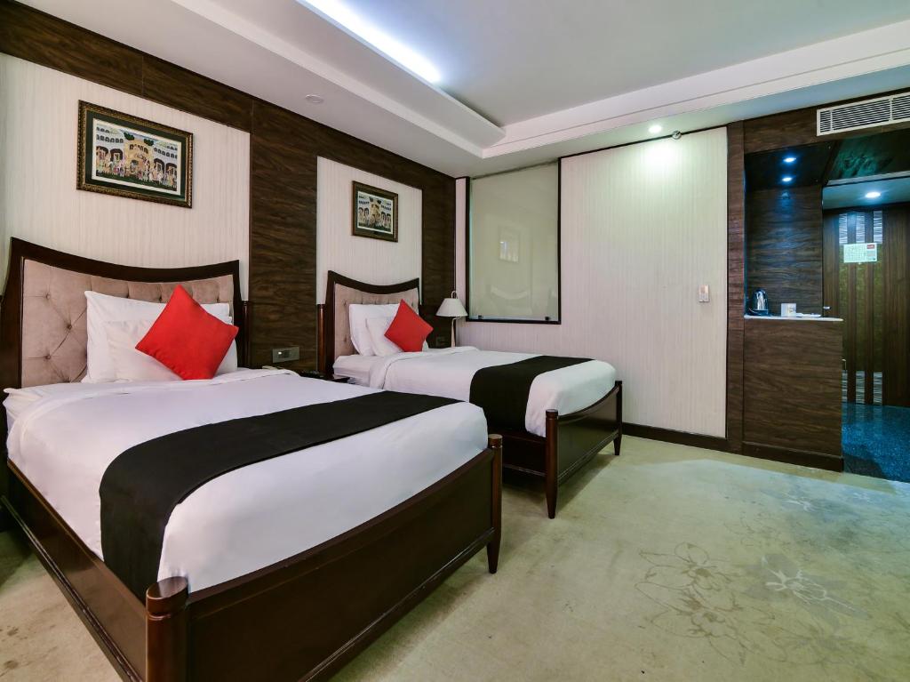 Двухместный (Двухместный номер Супер Делюкс с 1 кроватью), Polo Inn & Suites