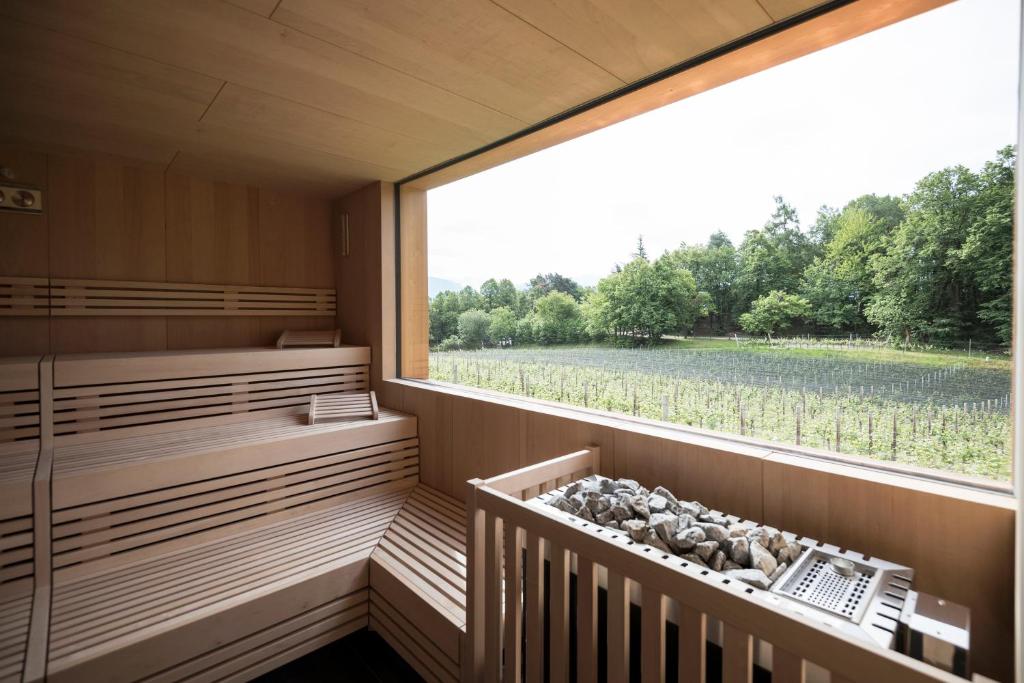Hotel Weingut Stroblhof photo 3