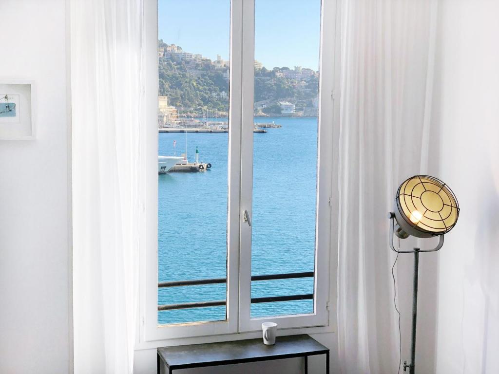Waterfront panoramic sea view, balcony, AC photo 1