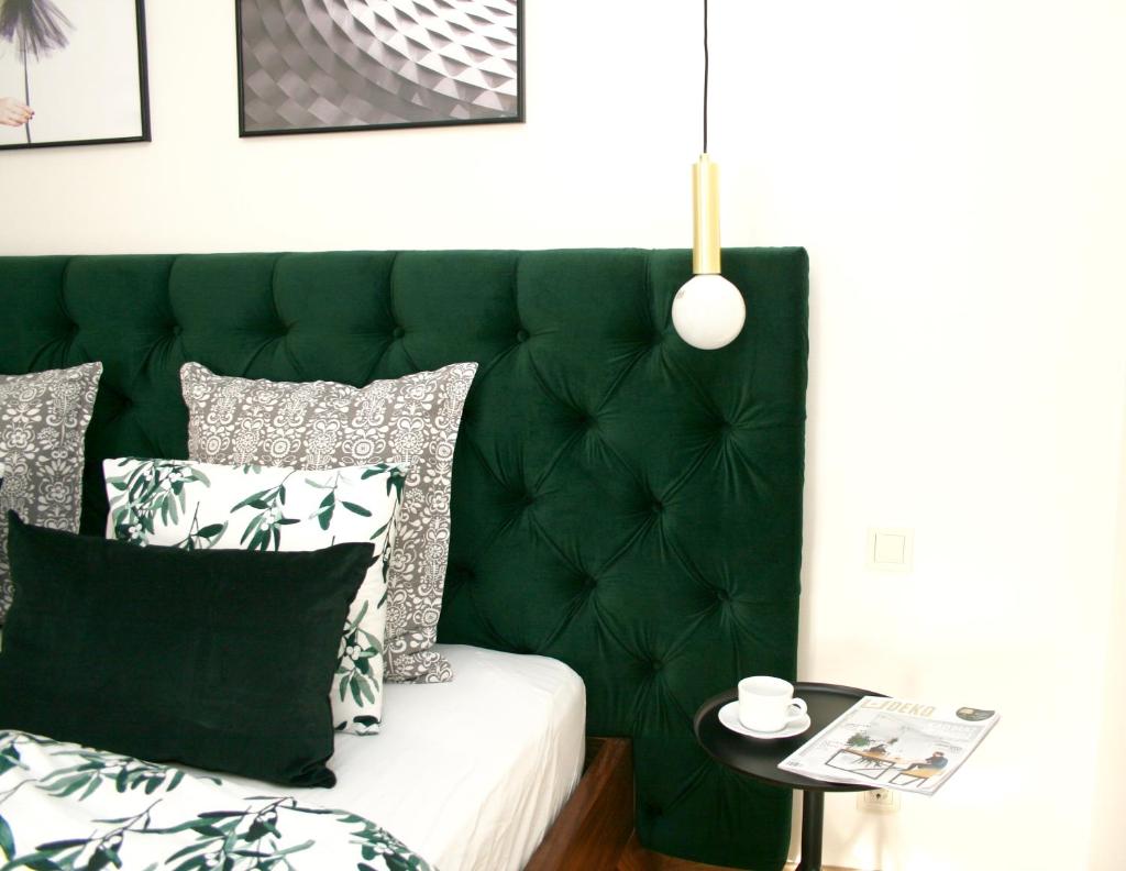 Elegant apartment photo 2