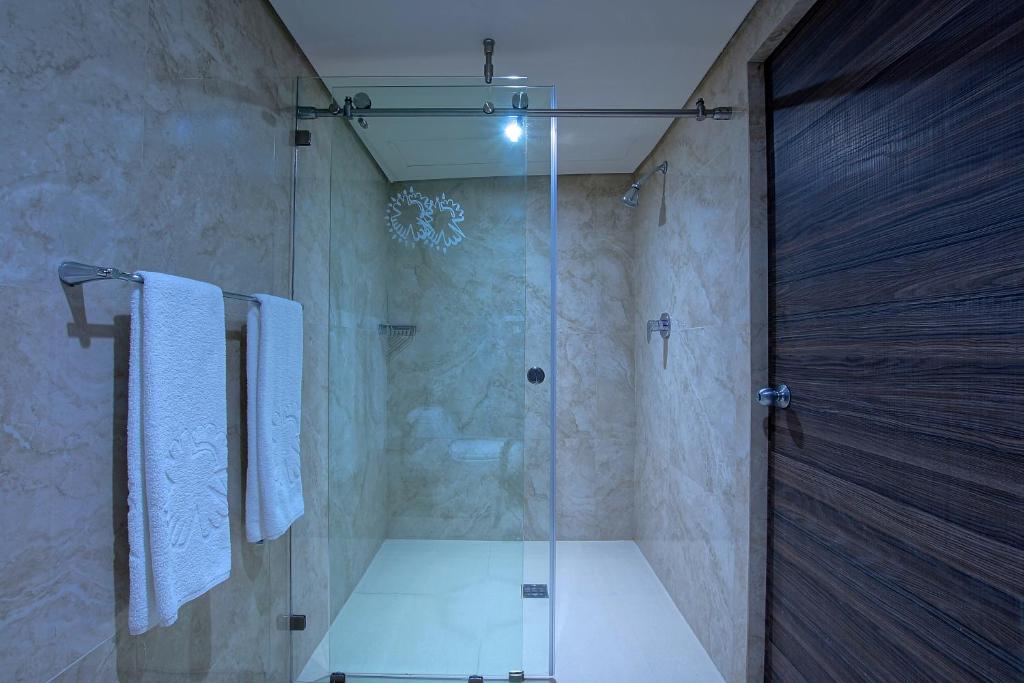 Двухместный (Двухместный номер Делюкс с 1 кроватью), Econo Express Hotel