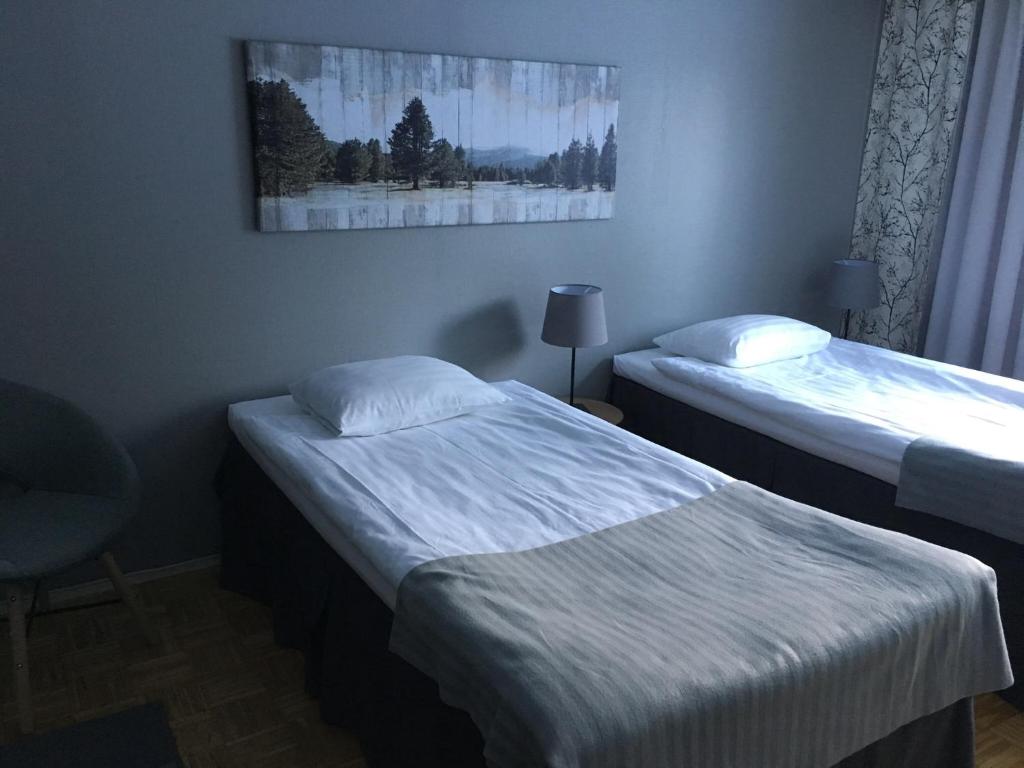 Трехместный (Улучшенный трехместный номер), Hotel Yöpuu