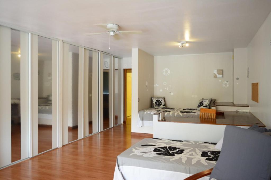 Manuiti apartment - Punaauia - 2 bdr - Wifi - AC - Pool - up to 7 people photo 3