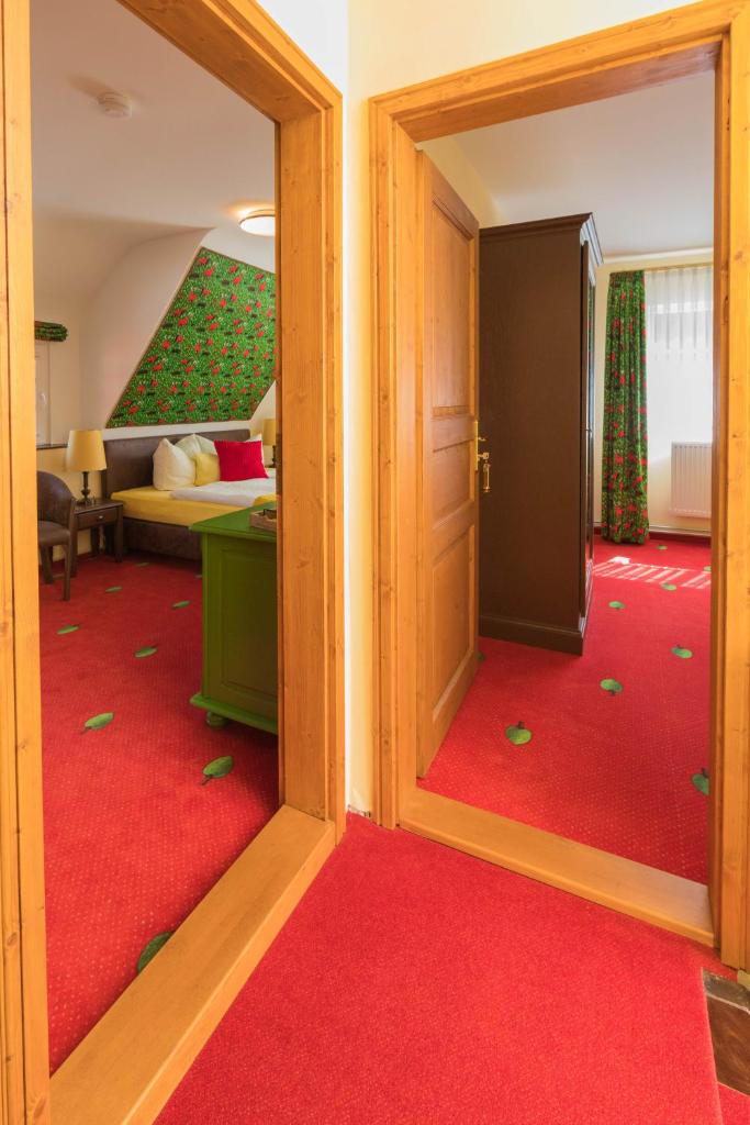 Семейный (Семейный номер), Berghof Grüner Baum (Hotel Garni)