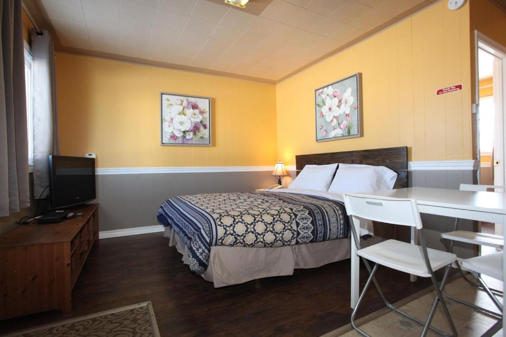 Century II Motel photo 3