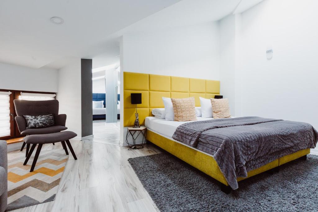 Апартаменты (Суперлюкс с кроватью размера «king-size» и кондиционером), ApartHotel KrakowLiving