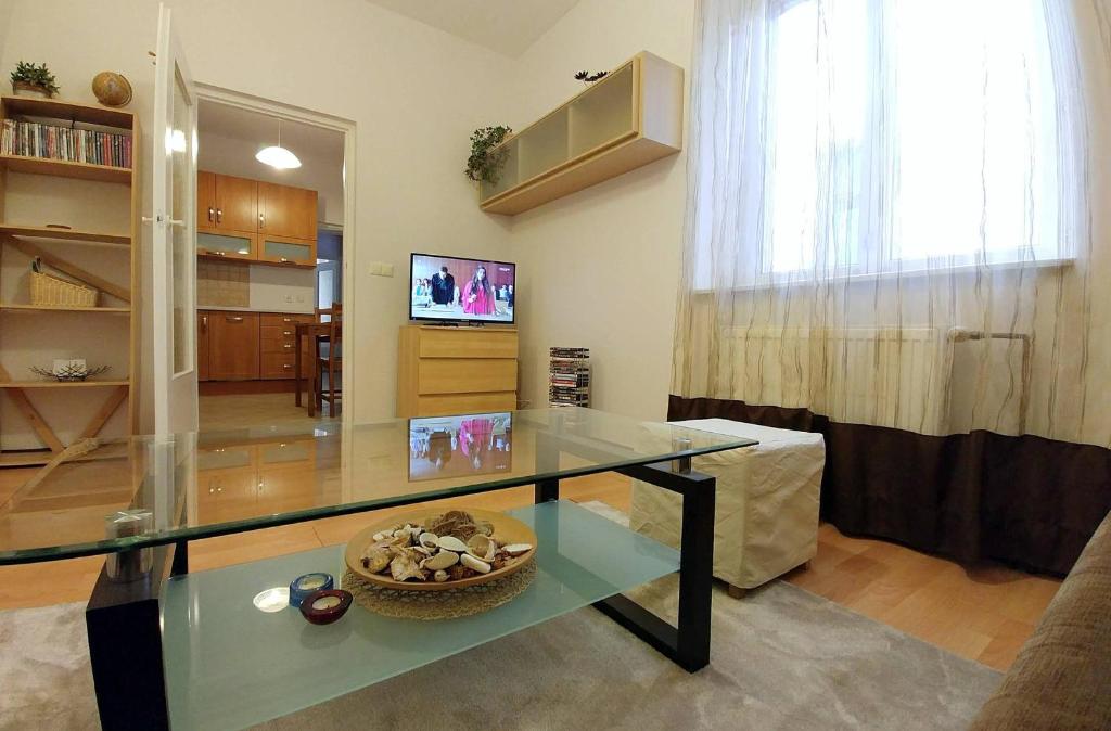Apartament Oficyna - Tap to explore photos