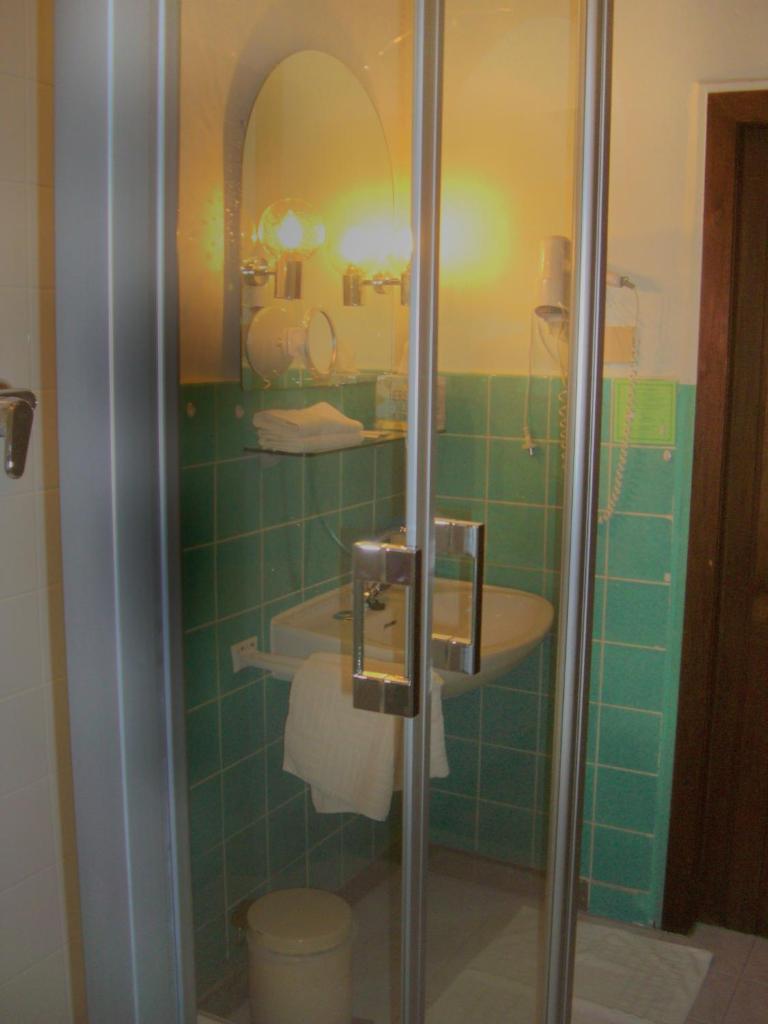 Hotel-Restaurant Burg-Ramstein photo 1