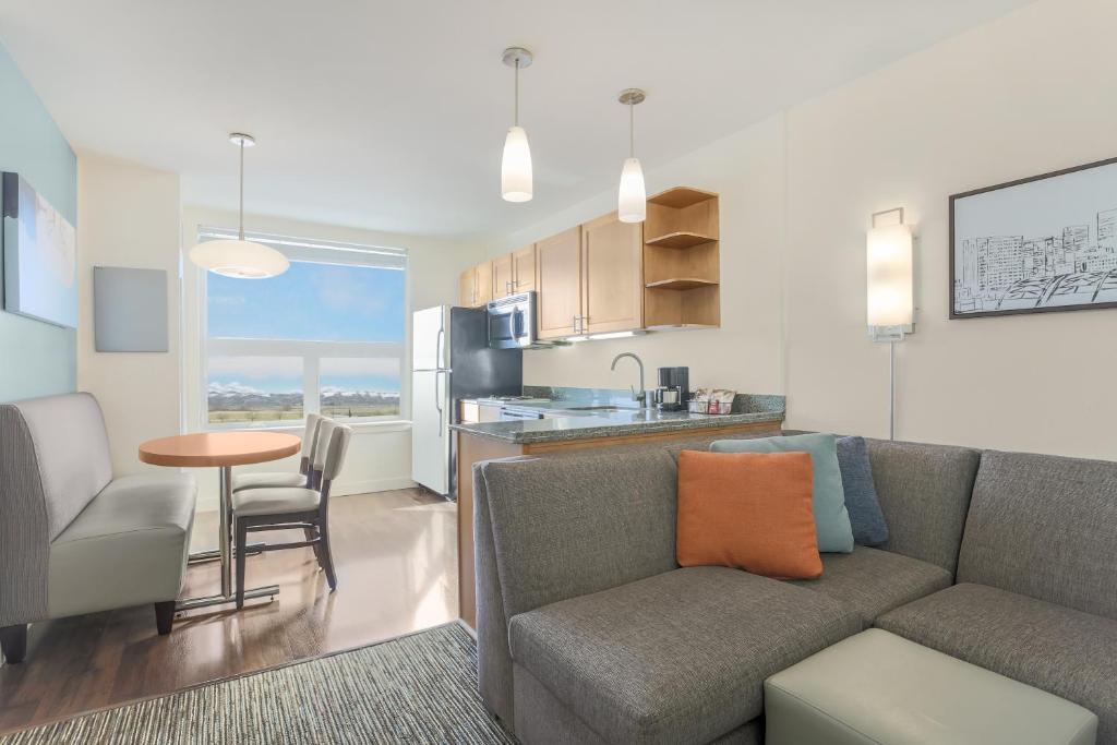 Hyatt House Denver Airport photo 3