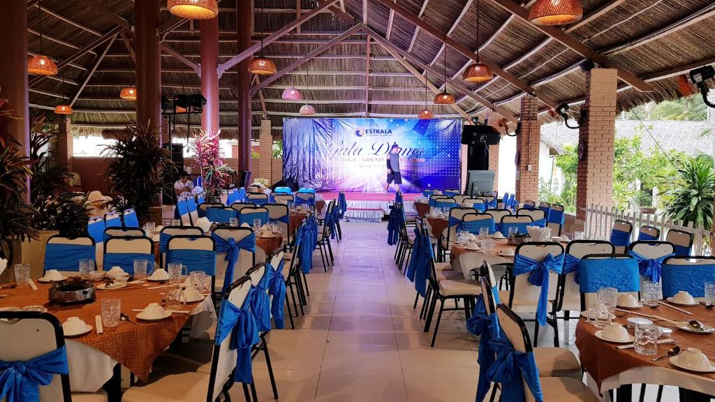 Sun & Sands Beach Hotel