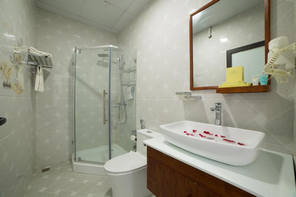 Двухместный (Двухместный номер с 1 кроватью и видом на горы), Quang Tung Hotel