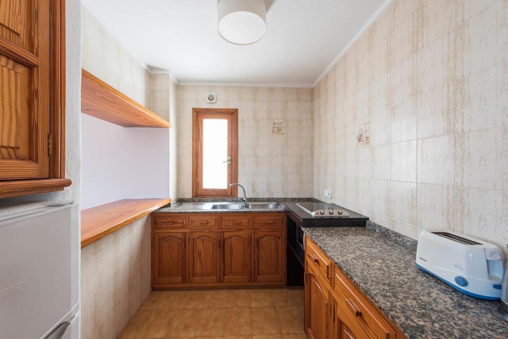 Апартаменты (Апартаменты с видом на море), Apartamentos Es Cañe