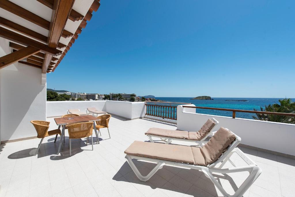 Apartamentos Es Canyer