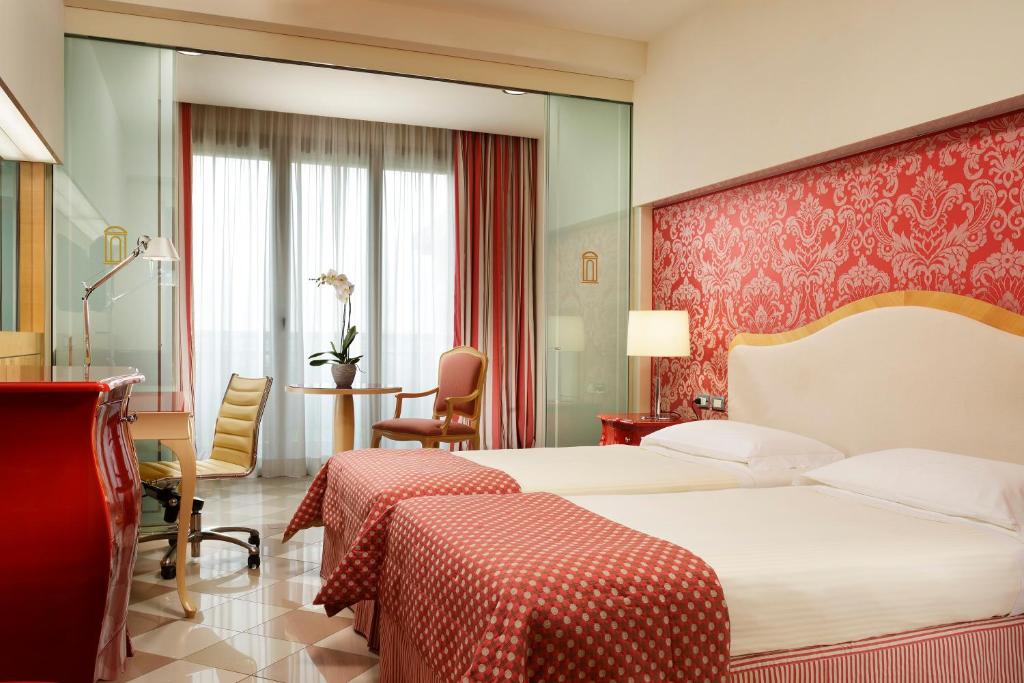 UNAHOTELS Expo Fiera Milano photo 2