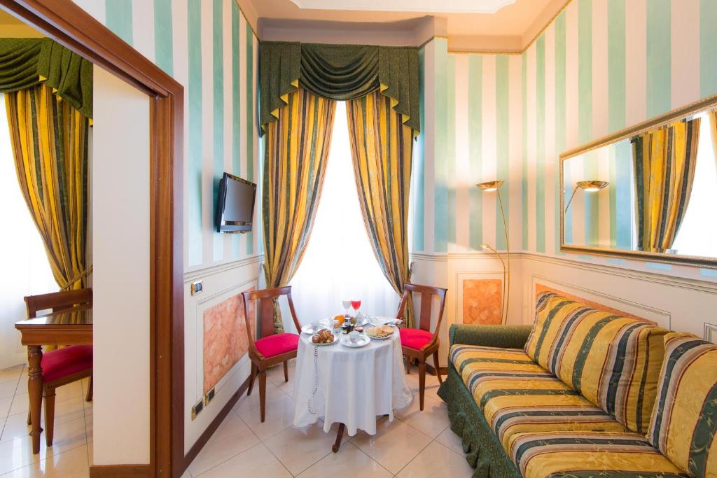 Hotel Londra photo 2