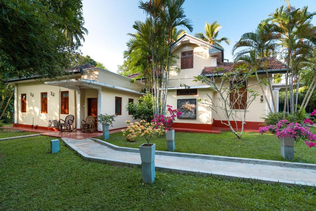 Chandra Villa Ayurveda Resort