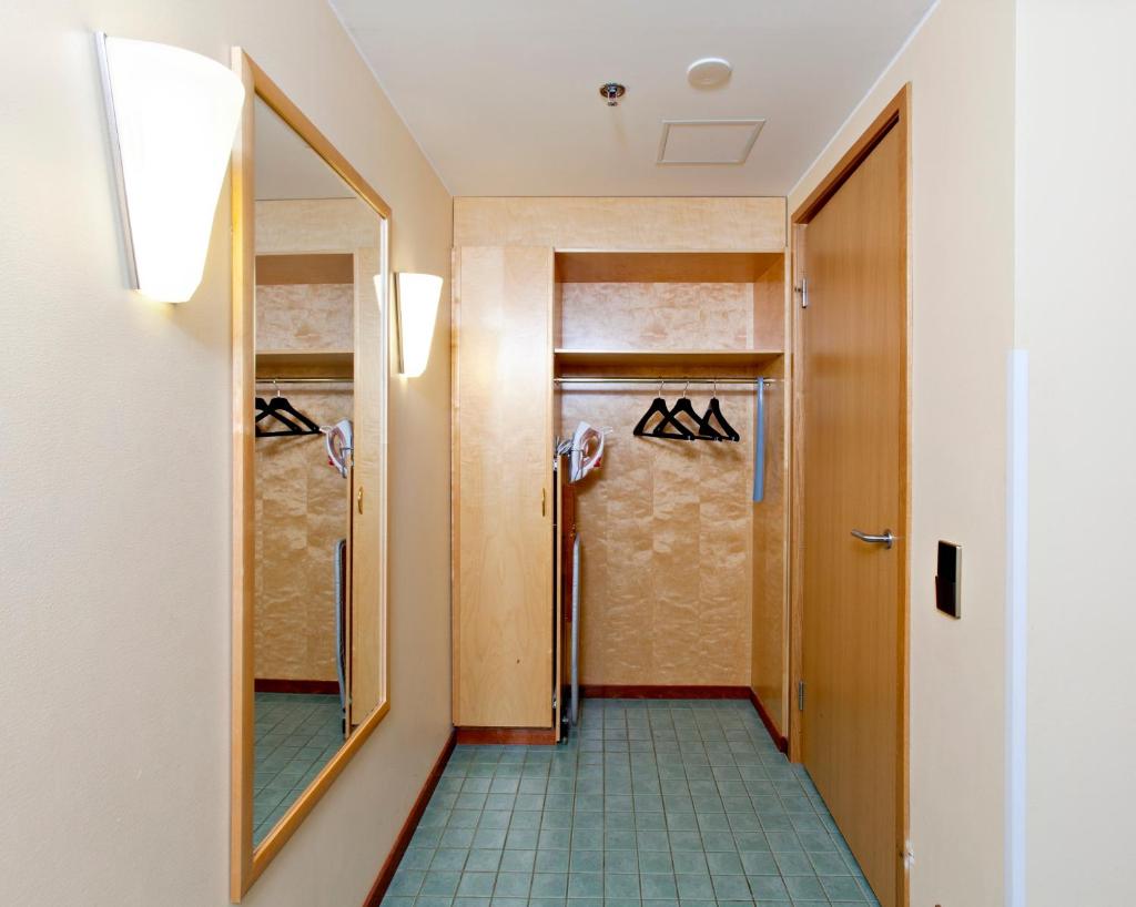 Сьюит (Люкс с балконом - Без посещения спа-центра), Holiday Club Tampere Spa
