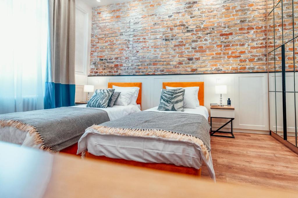 Miha Luxury Apartment Card Payment 2BR 50m from Main Square, Belgrade