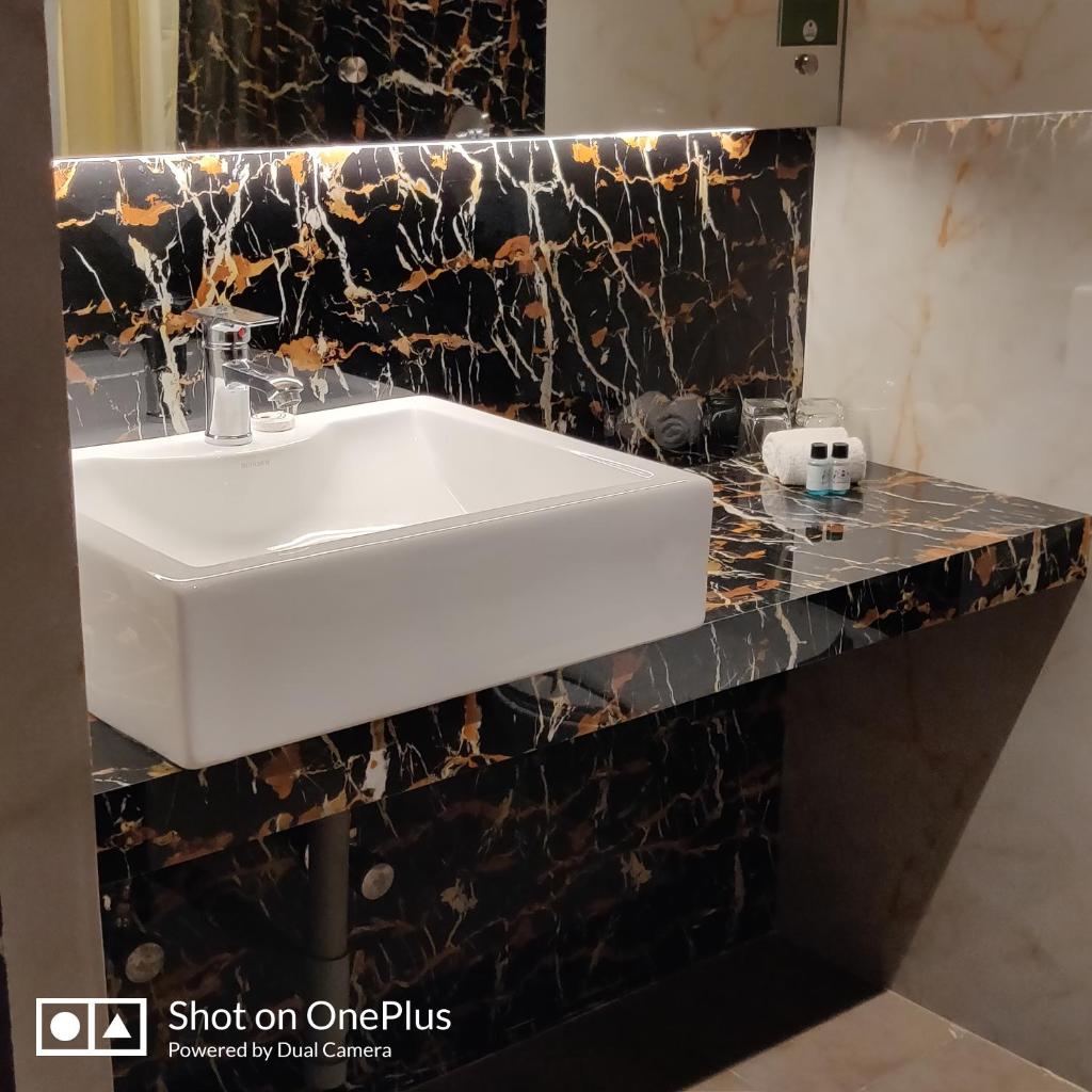 Сьюит (Улучшенный люкс), iWE Suites by Pathtrails