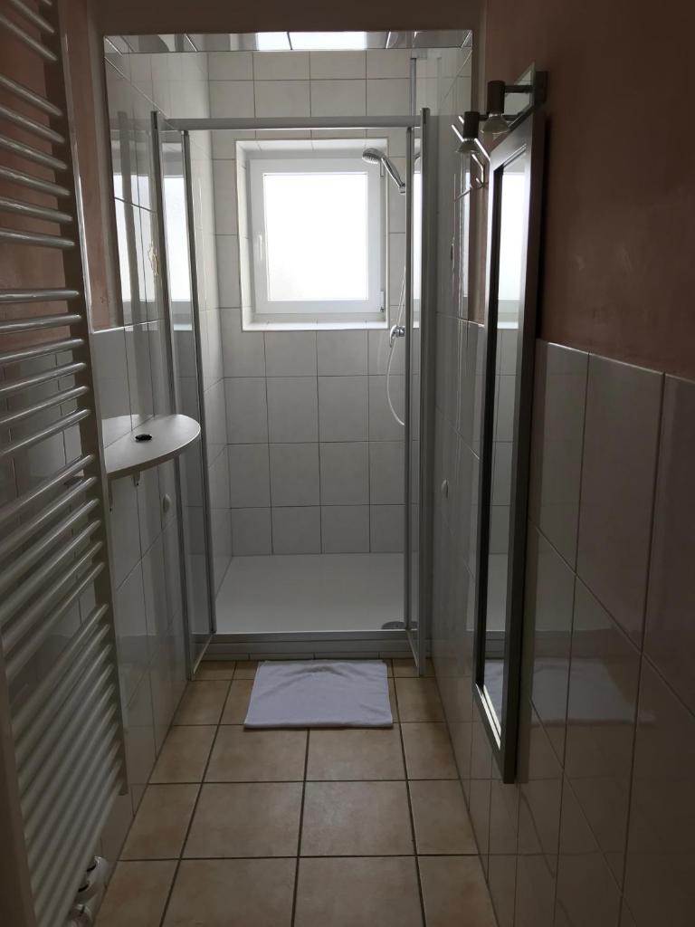 Двухместный (Двухместный номер с 1 кроватью и общей ванной комнатой), Hotel Luitpold