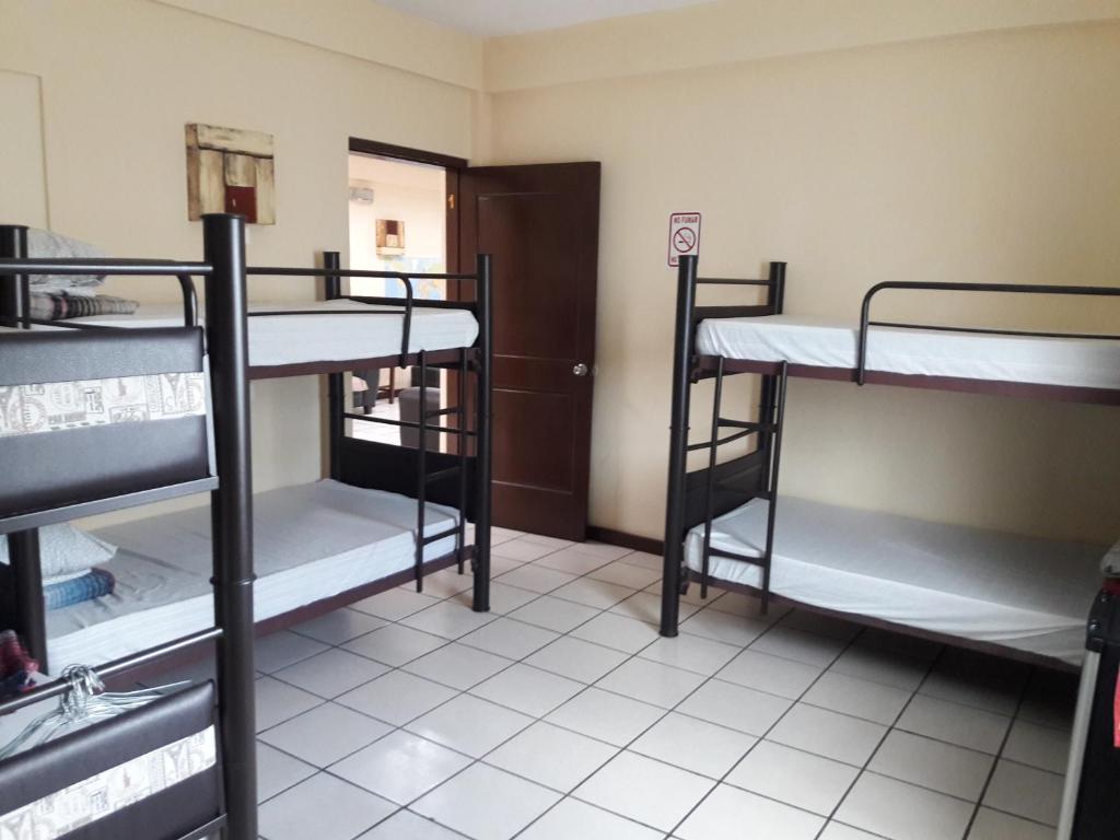 Номер (Кровать в общем 6-местном номере для мужчин и женщин), Hostel Alme