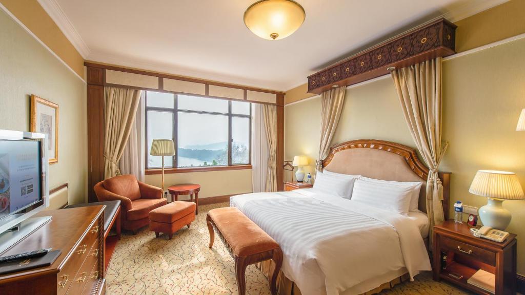 Сьюит (Люкс с видом на озеро), Shangri-La Hotel, Hangzhou