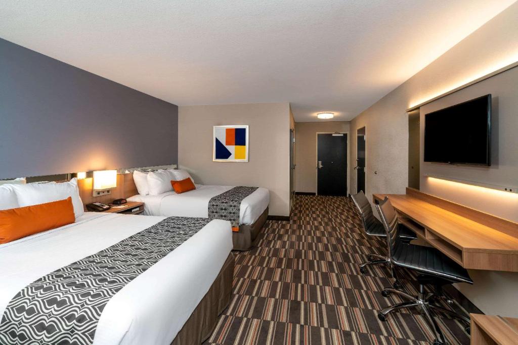 Microtel Inn & Suites by Wyndham Carlisle photo 2