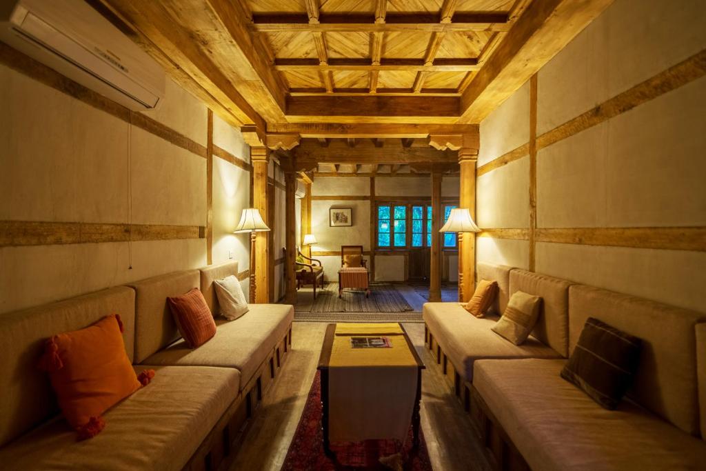 Serena Khaplu Palace photo 4