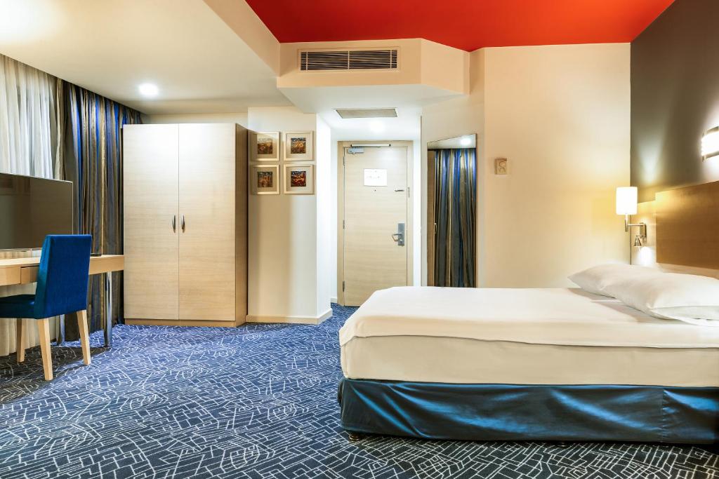 Сьюит (Полулюкс с видом на город), Отель Park Inn by Radisson Azerbaijan