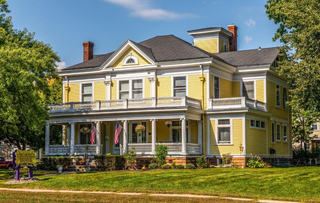 Ringling House Bed & Breakfast image