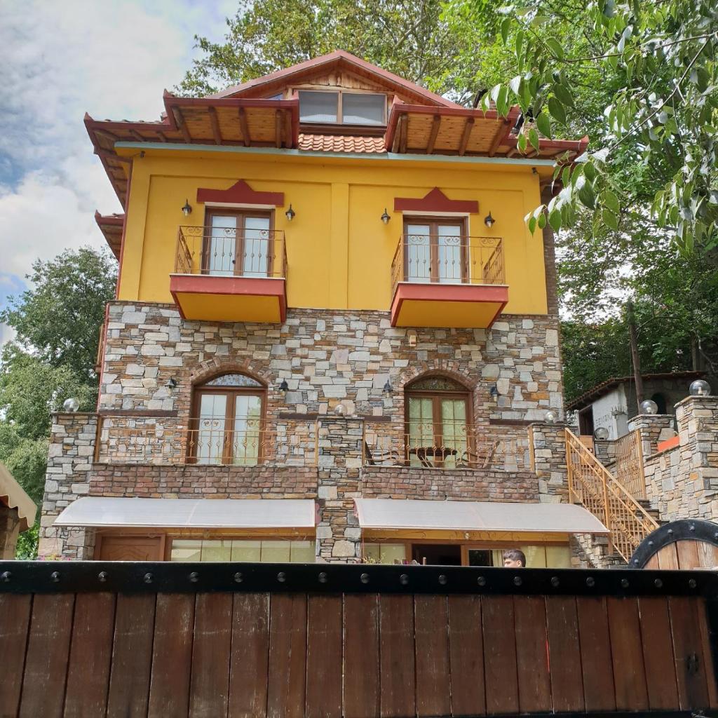 Santa Marina Guesthouse photo 3