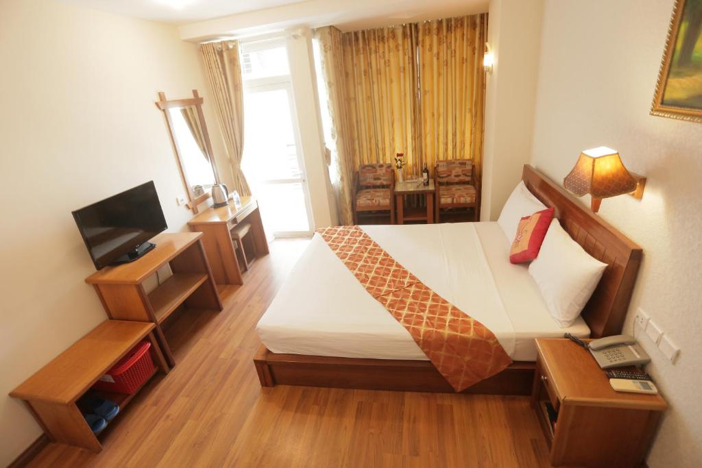 Двухместный (Двухместный номер Делюкс с 1 кроватью и ванной), Golden Sea Hotel
