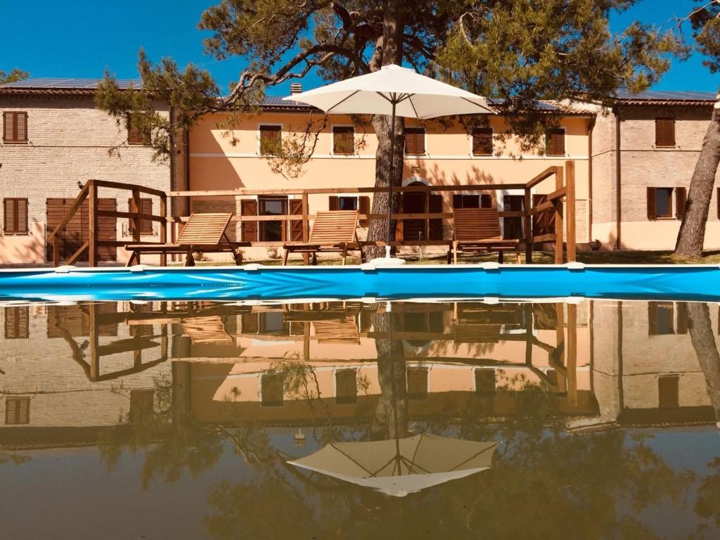 Villa Brettino- Pesaro mare e cultura - intera struttura con piscina photo 4