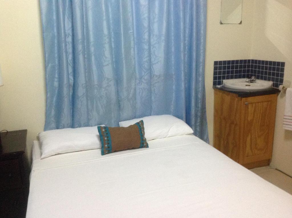 Mitchell's Guest House photo 4