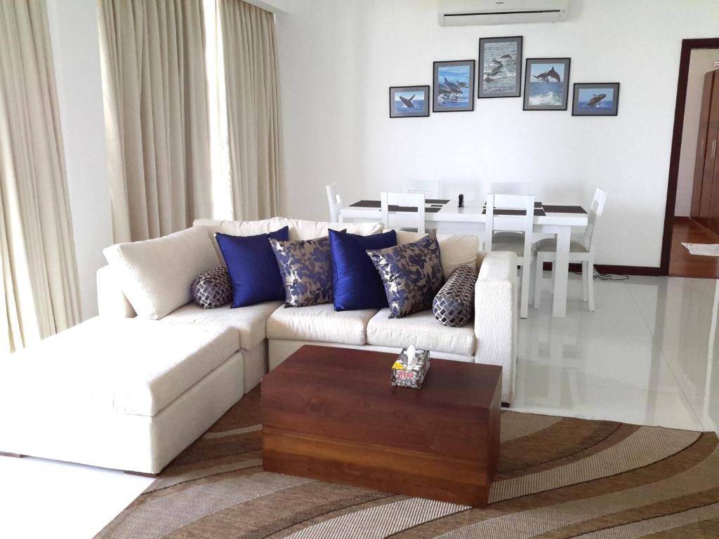 LLH 321 Nilaveli Ocean Front Condos photo 3