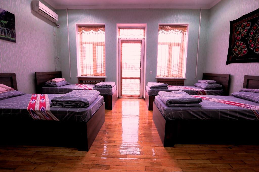 Номер (Кровать в общем номере для женщин с 4 кроватями), Yellow Hostel Dushanbe