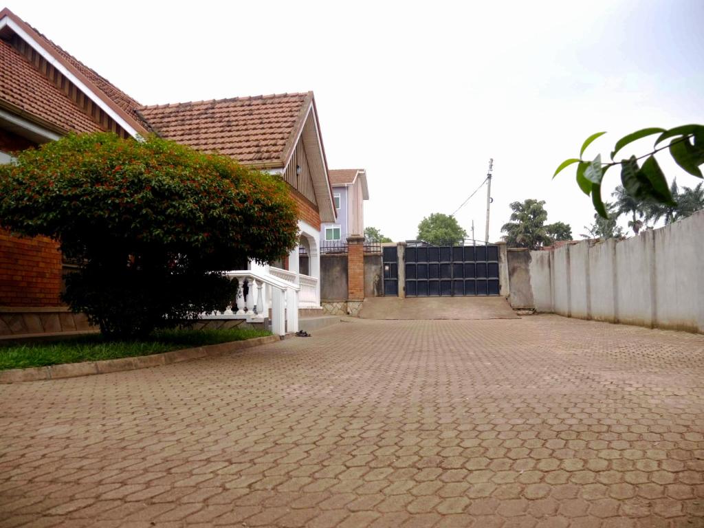 Kampala Kiwatule Comfy Holiday Home photo 4