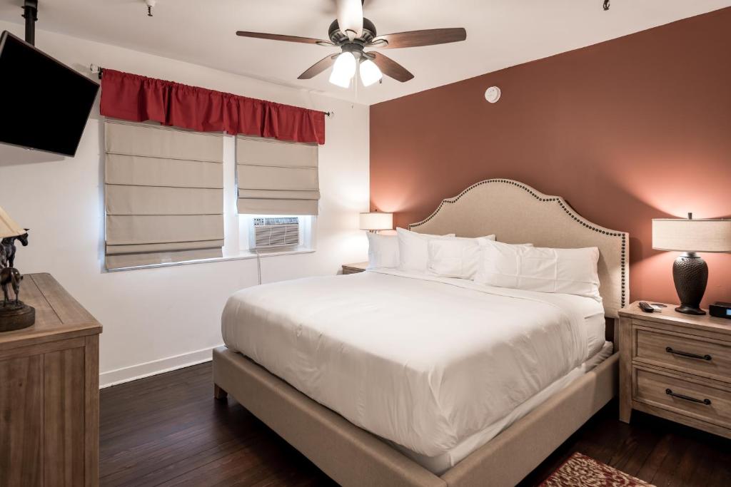 Palm Beach Historic Inn photo 2